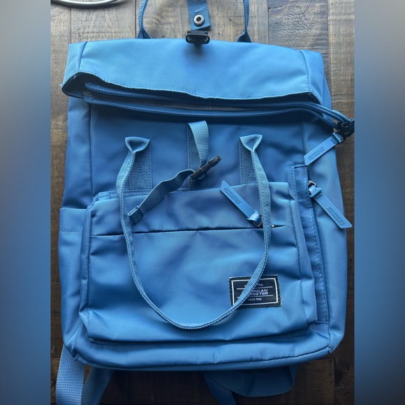 American Tourister Backpack - Picture 1 of 6